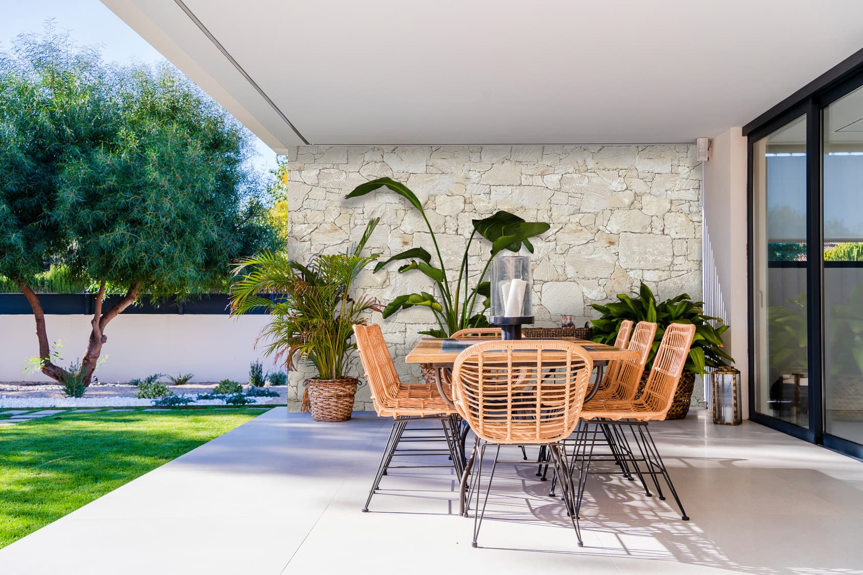 Outdoor wall oyster limestone